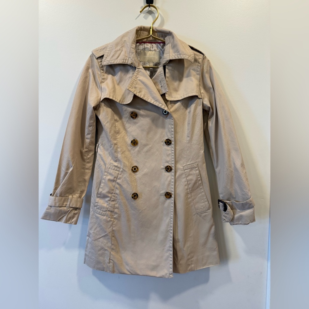 Banana Republic Beige Double-Breasted Trench Coat